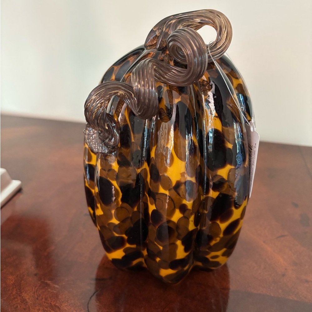 Transpac Fall Autumn Thanksgiving 9” Tall Hand Blown Art Glass Pumpkin. NWT